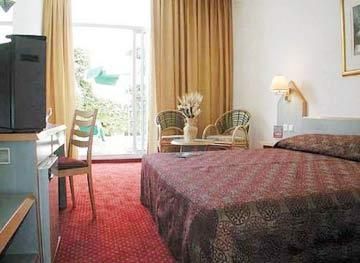 Patio Hotel 4*